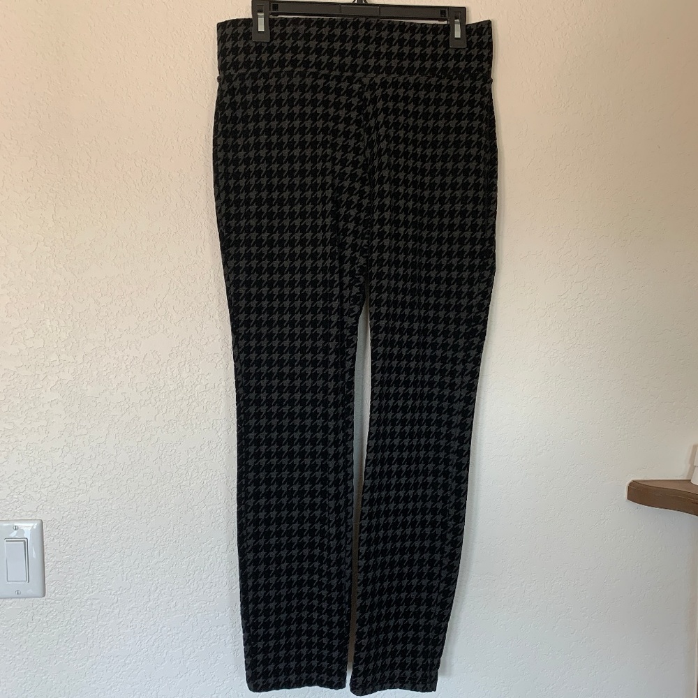 One Song Pattern Dress Pants Size Large